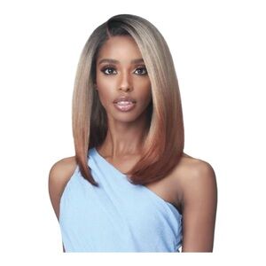 Bobbi Boss HD Lace 13x7 Extended Lace Frontal Wig MLF453 MABEL (Color TT4 BLDBR)